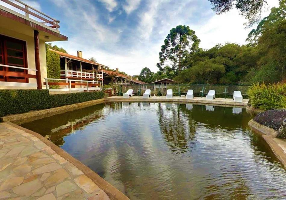 Das Montanhas Inn 2*